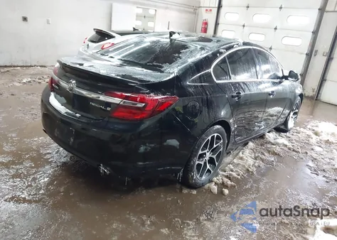 2017 Buick Regal Turbo Sport Touring z USA, uszkodzony, nr VIN 2G4GL5EX3H9110854